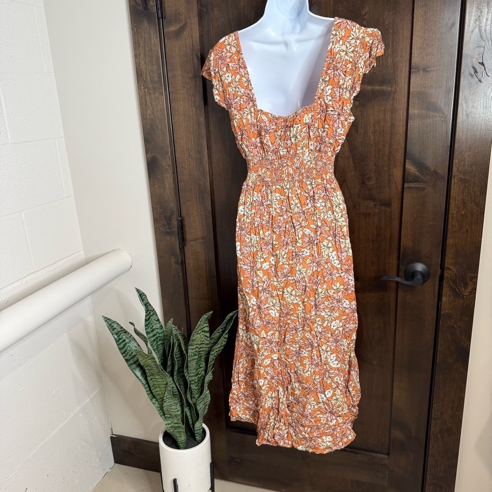 NWT Floral Dress Vneck high low flutter sleeves smocked waist open back L Rayon - Picture 2 of 5
